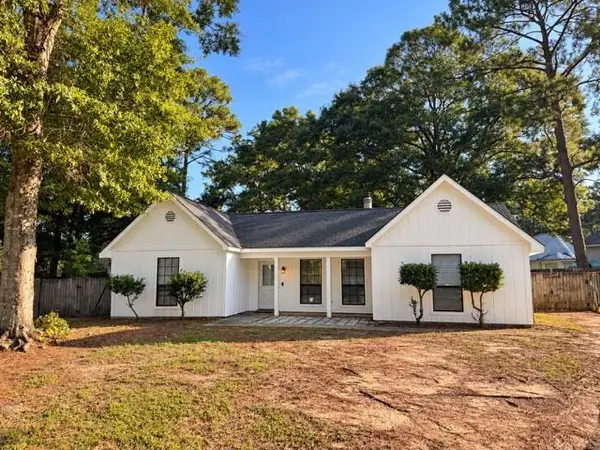 204 Straford Circle N, Daphne, AL 36526