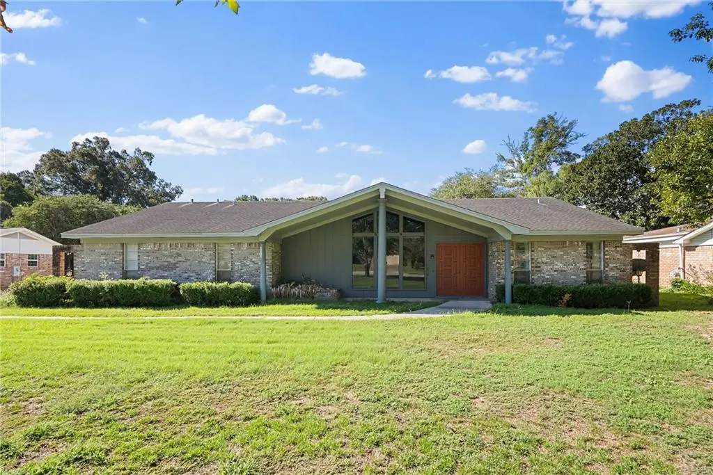 504 Vaughn Drive N, Satsuma, AL 36572 - #1