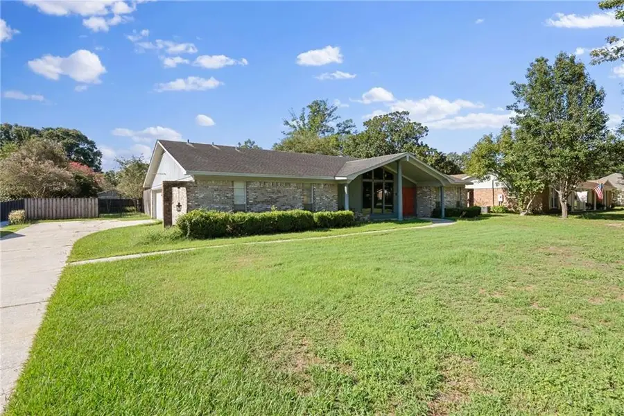 504 Vaughn Drive N, Satsuma, AL 36572 - #3