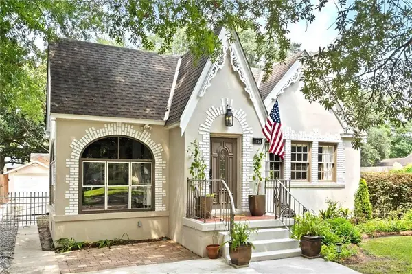 1952 Old Government Street, Mobile, AL 36606