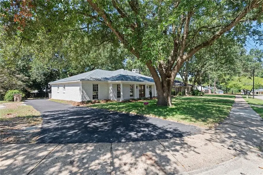 1908 Bent Tree Court, Mobile, AL 36609 - #3
