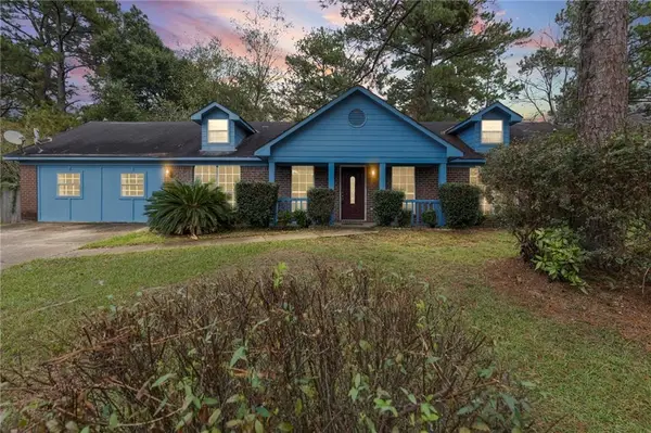 6710 William Way E, Eight Mile, AL 36613