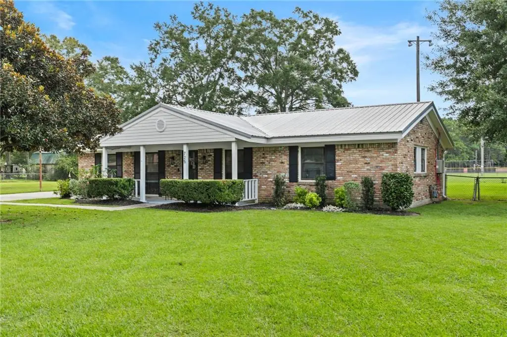 725 Gilbert Street, Saraland, AL 36571 - #1