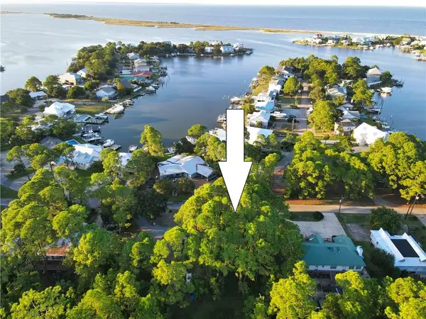 315 Conde Avenue, Dauphin Island, AL 36528