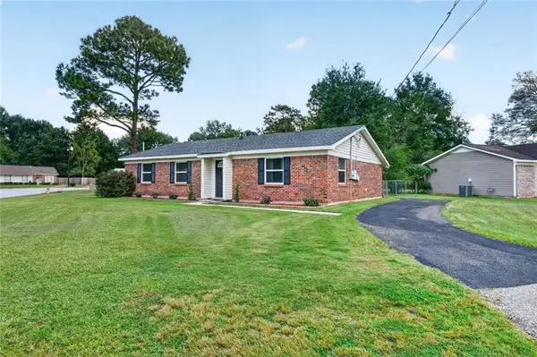 801 Trailwood Drive W, Mobile, AL 36608