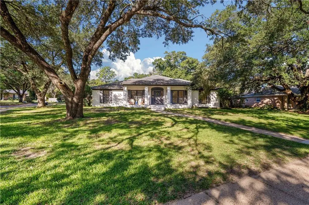 424 Hounds Run W, Mobile, AL 36608 - #1