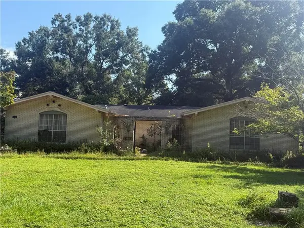 454 Vaughn Drive N, Satsuma, AL 36572