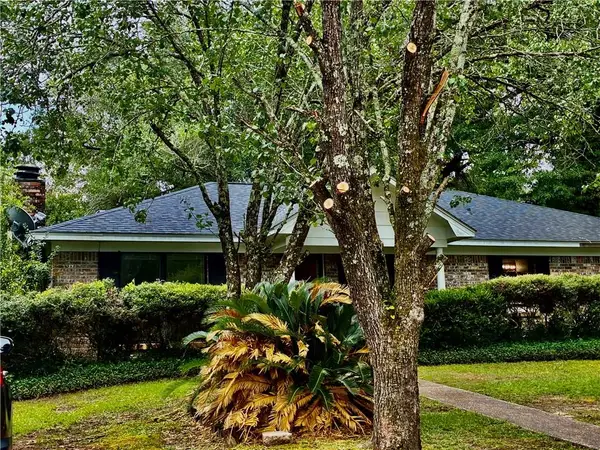 7221 Lakewood Road, Mobile, AL 36695