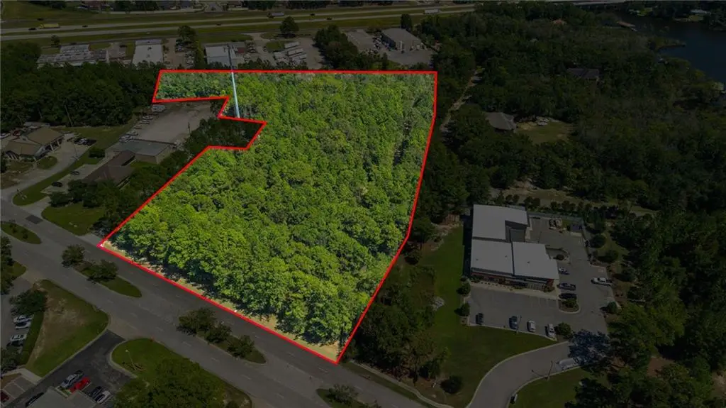 5575 Commerce Boulevard E, Mobile, AL 36619 - #1