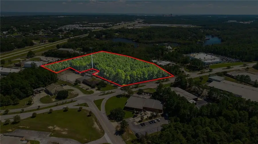 5575 Commerce Boulevard E, Mobile, AL 36619 - #3