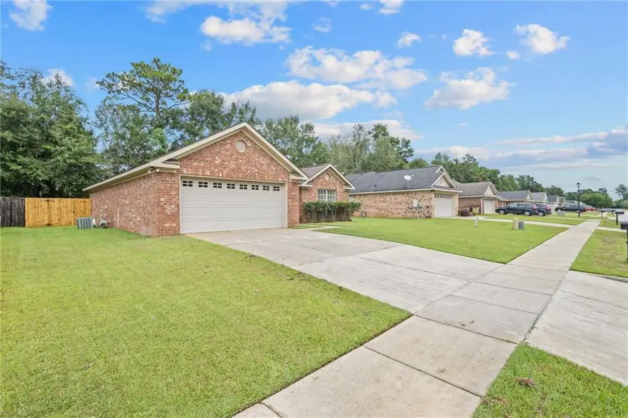 8916 Spring Grove N, Mobile, AL 36695 - #3