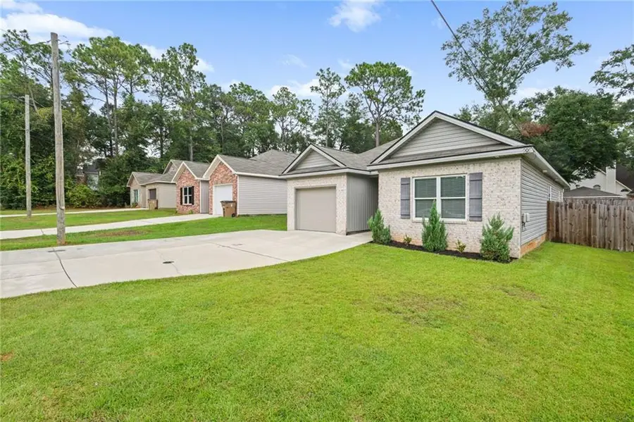 905 Louise Avenue, Mobile, AL 36609 - #2