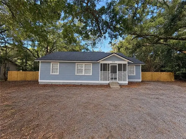 2208 Hoppin Street, Mobile, AL 36605