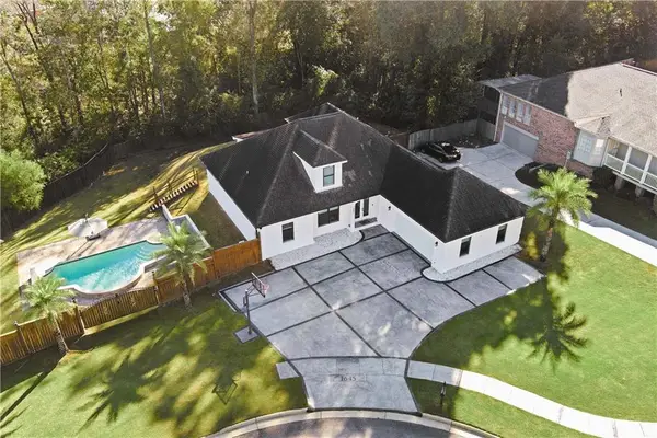 1645 Stonebridge Court, Mobile, AL 36695