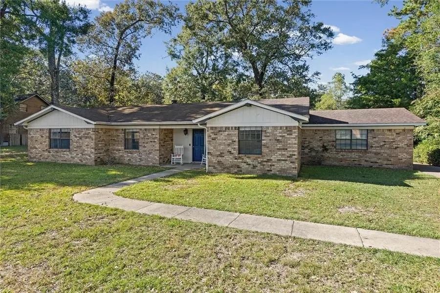 605 Gilbert Drive E, Satsuma, AL 36572 - #3