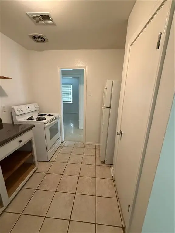 7151 Peachtree Lane S, Mobile, AL 36618 - #3