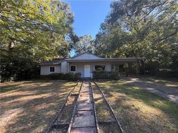 4053 Seabreeze Road N, Mobile, AL 36609