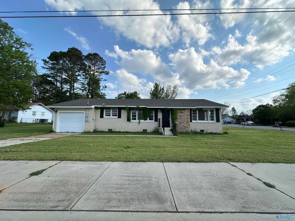 232 Main Street, Moulton, AL 35650 BHGRE