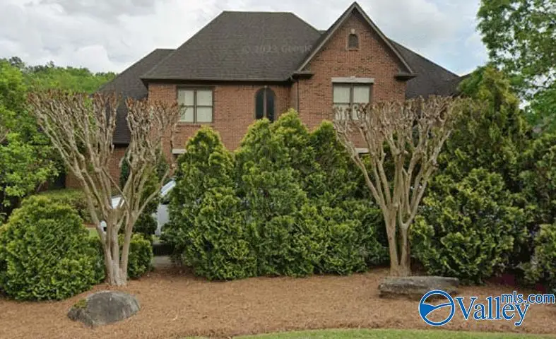 5167 Lake Crest Circle, Hoover, AL 35226 - Image #1