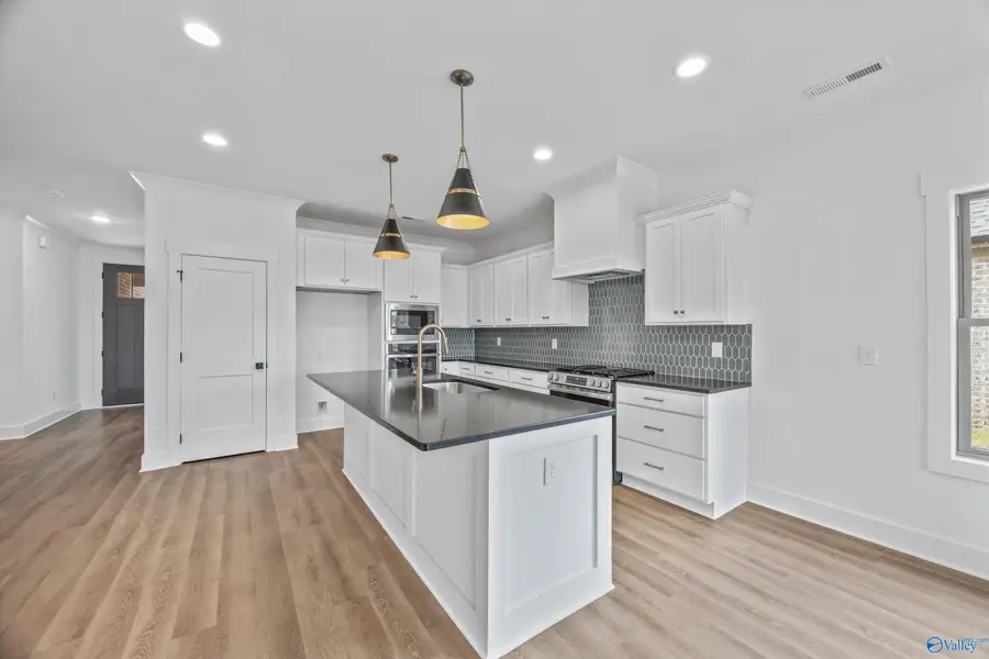 21765 Hemlock Drive, Athens, AL 35613 - Image #3