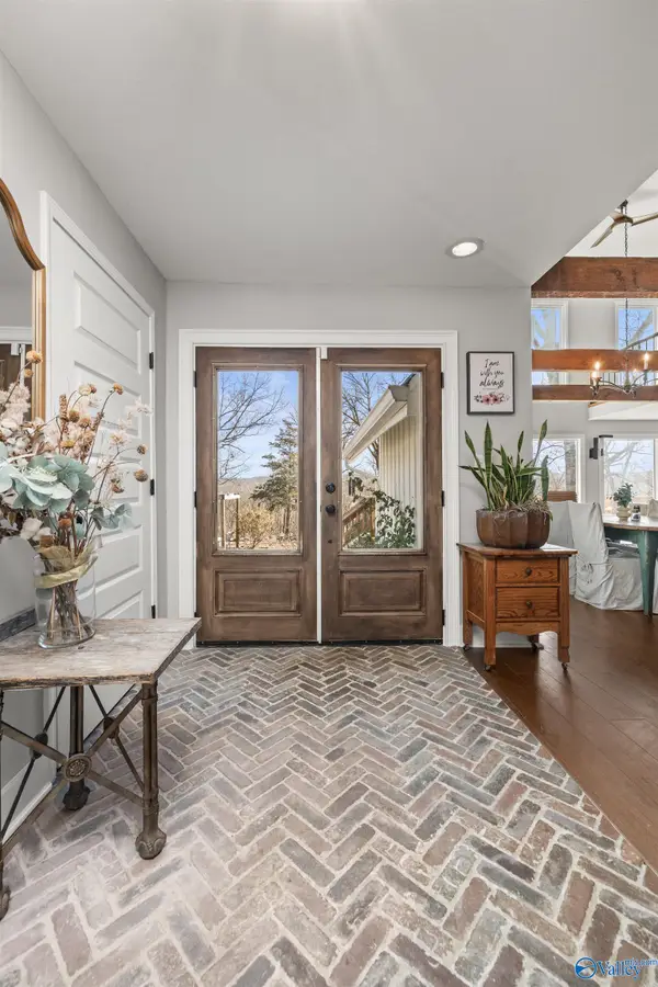 6990 Warrenton Road, Guntersville, AL 35976