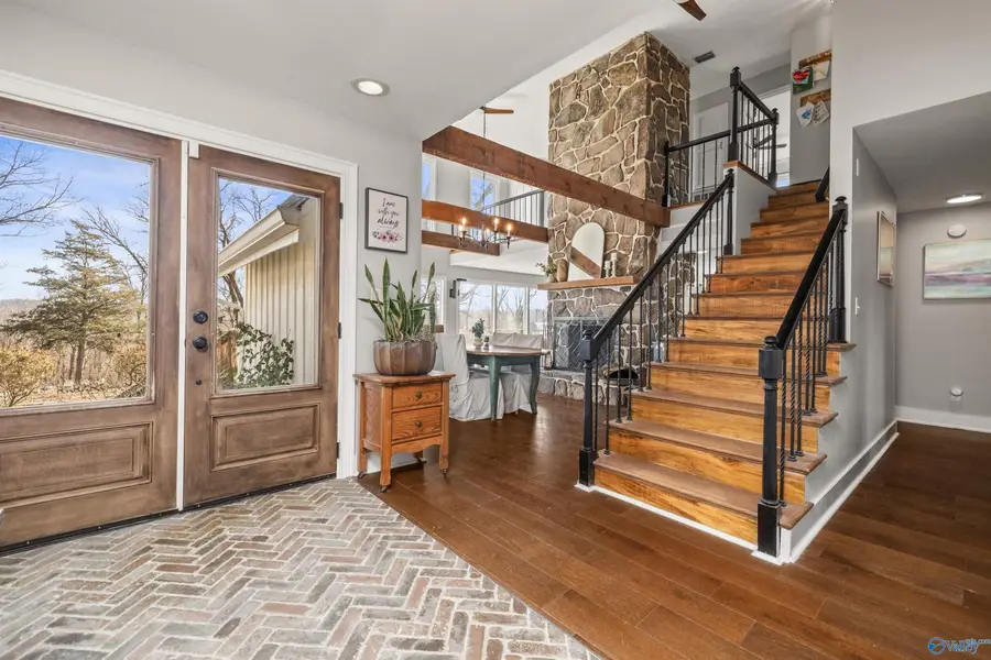 6990 Warrenton Road, Guntersville, AL 35976 - #2