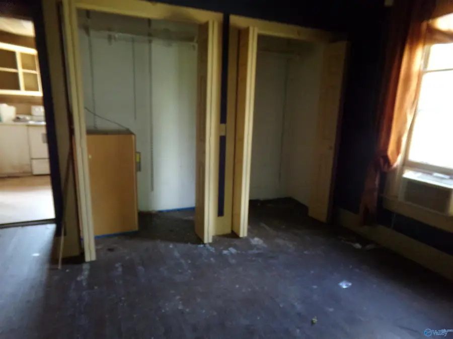 207 Cain Street Ne, Decatur, AL 35601 - #2