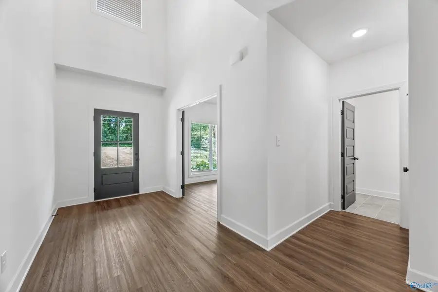 2909 7th Avenue Sw, Huntsville, AL 35805 - #2