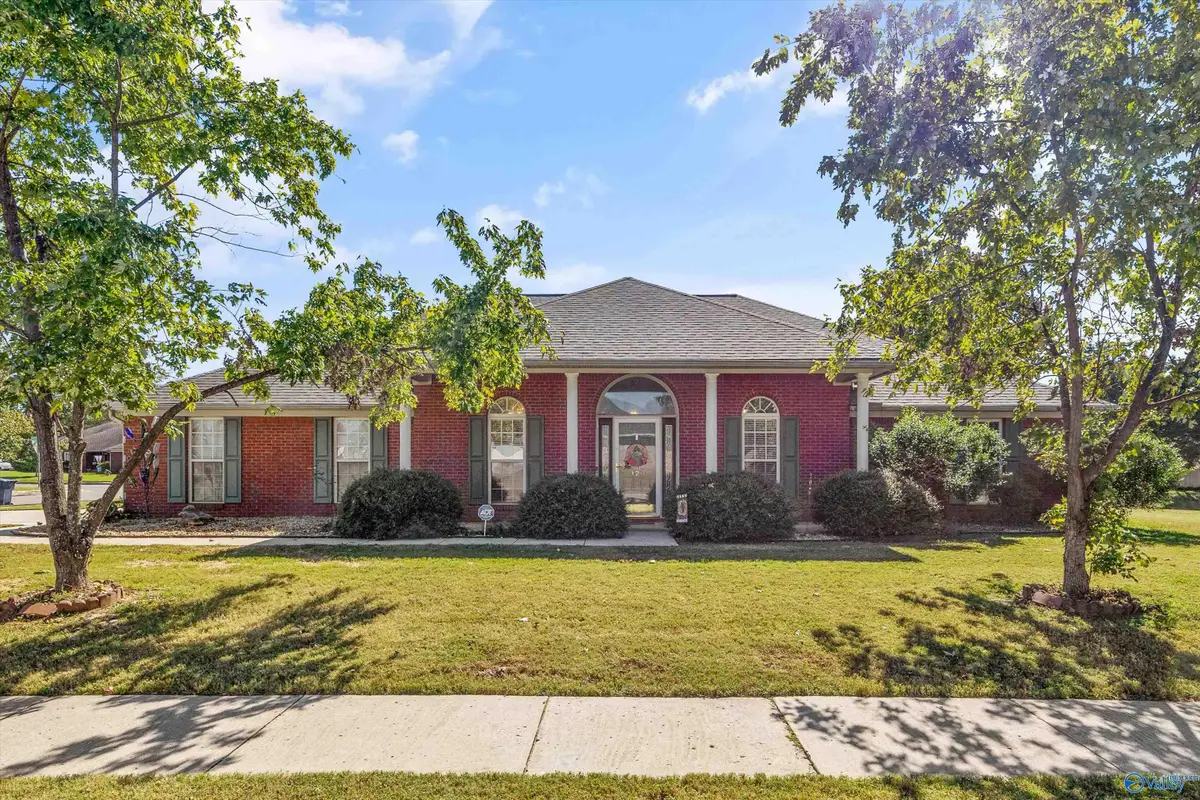 120 Brownstone Drive, Madison, AL 35758 - Image #1