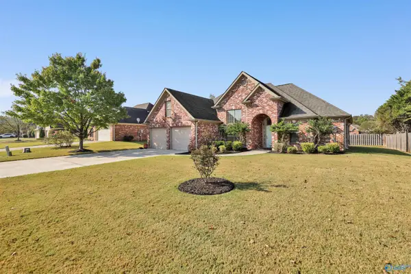 208 Queens Gate, Maylene, AL 35114