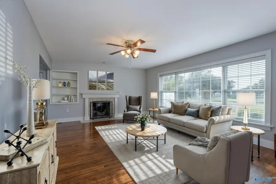 805 River Bluff Drive, Sheffield, AL 35660 - Image #2