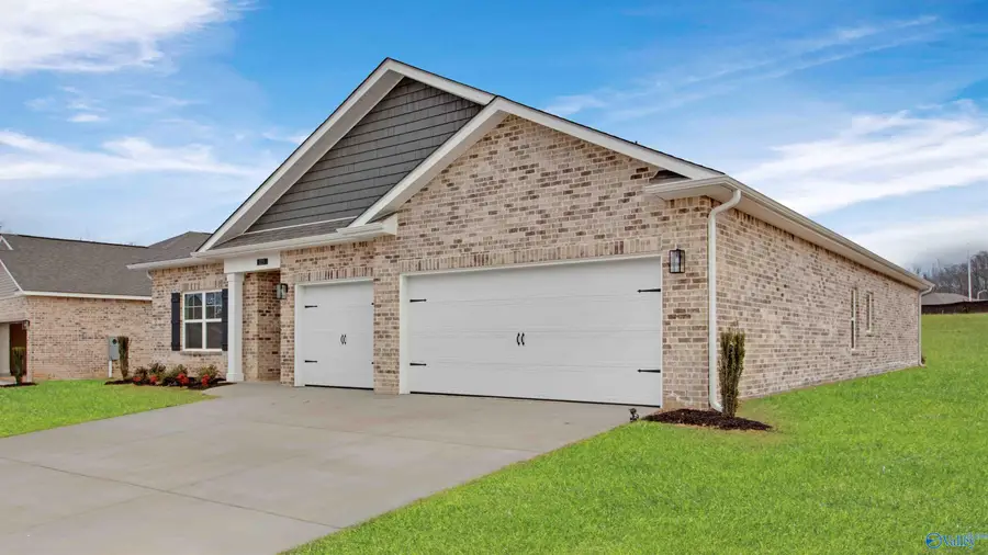 123 Duskwood Drive, Harvest, AL 35749 - Image #2