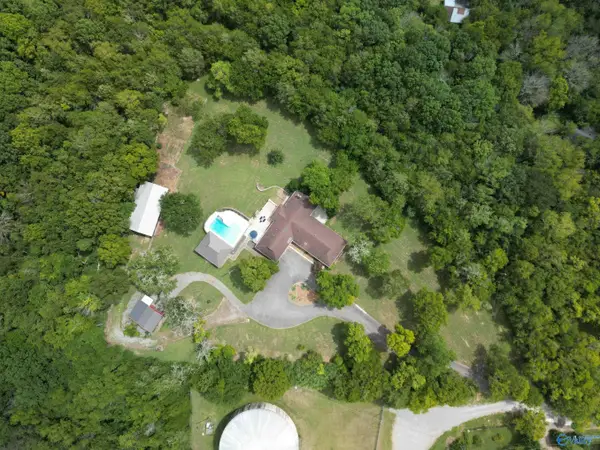 609 Cherokee Avenue, Fayetteville, TN 37334