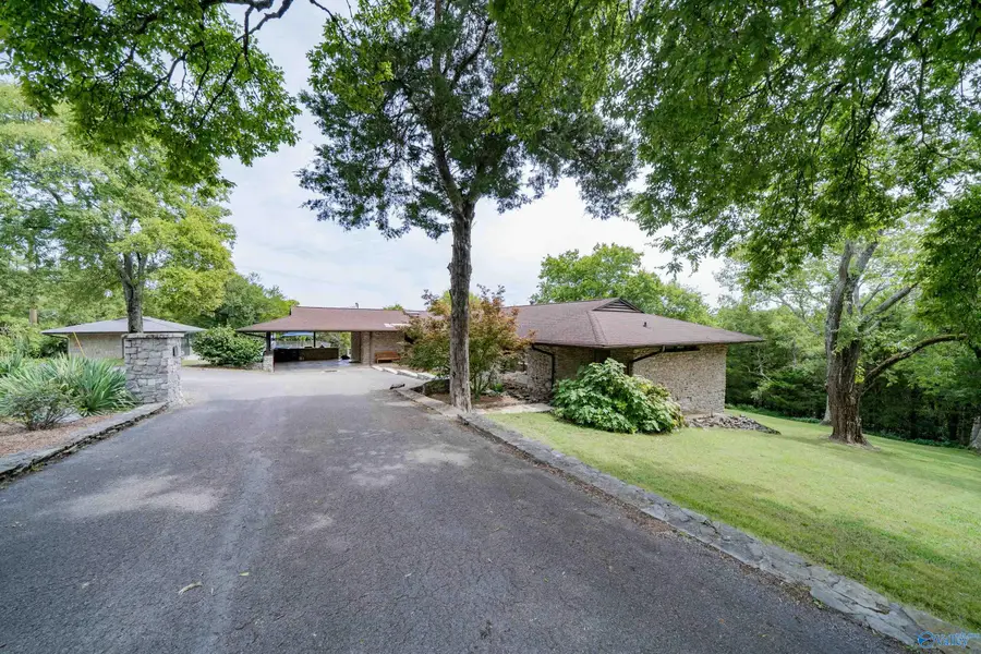 609 Cherokee Avenue, Fayetteville, TN 37334 - #3