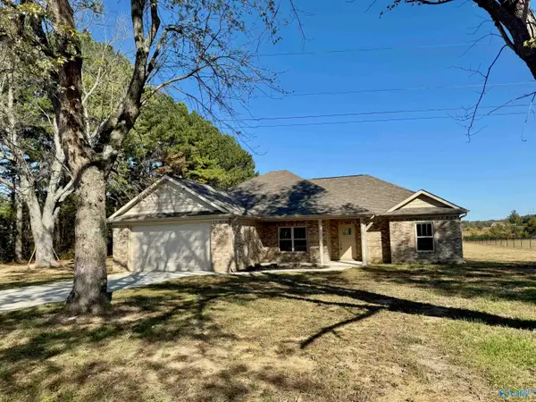 8369 State Line Road, Taft, TN 38488