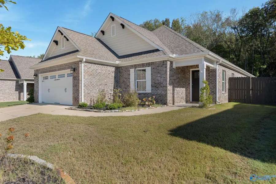 6527 Oak Meadow Drive, Owens Cross Roads, AL 35763 - Image #2