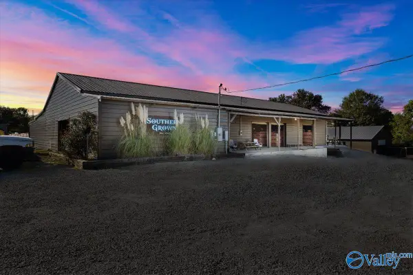 24 Reneau Road, Oneonta, AL 35121