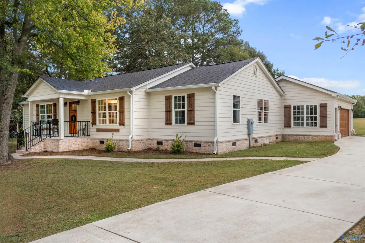 392 Thomason Road, Albertville, AL 35951 - Image #1