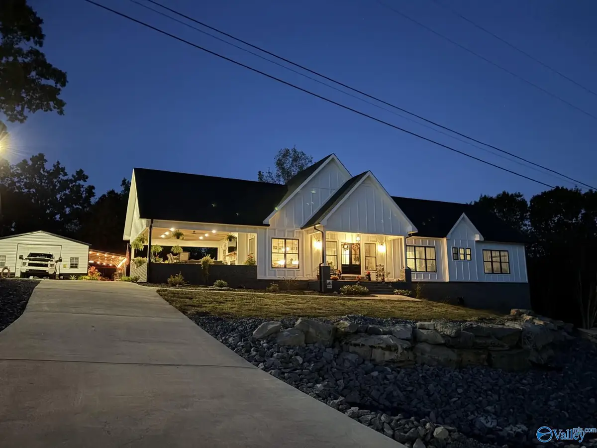 240 Tara Road, Guntersville, AL 35976 - Image #1
