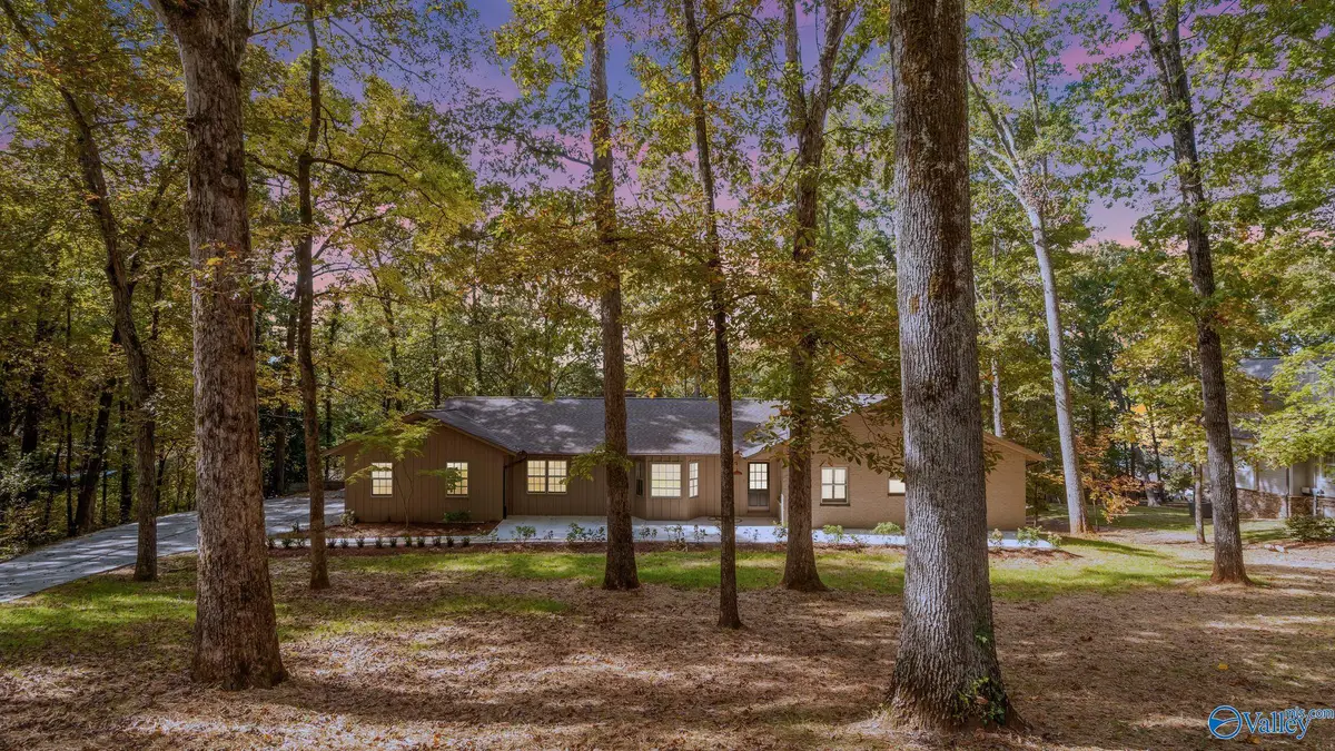 1820 Forest Drive, Guntersville, AL 35976 - Image #1