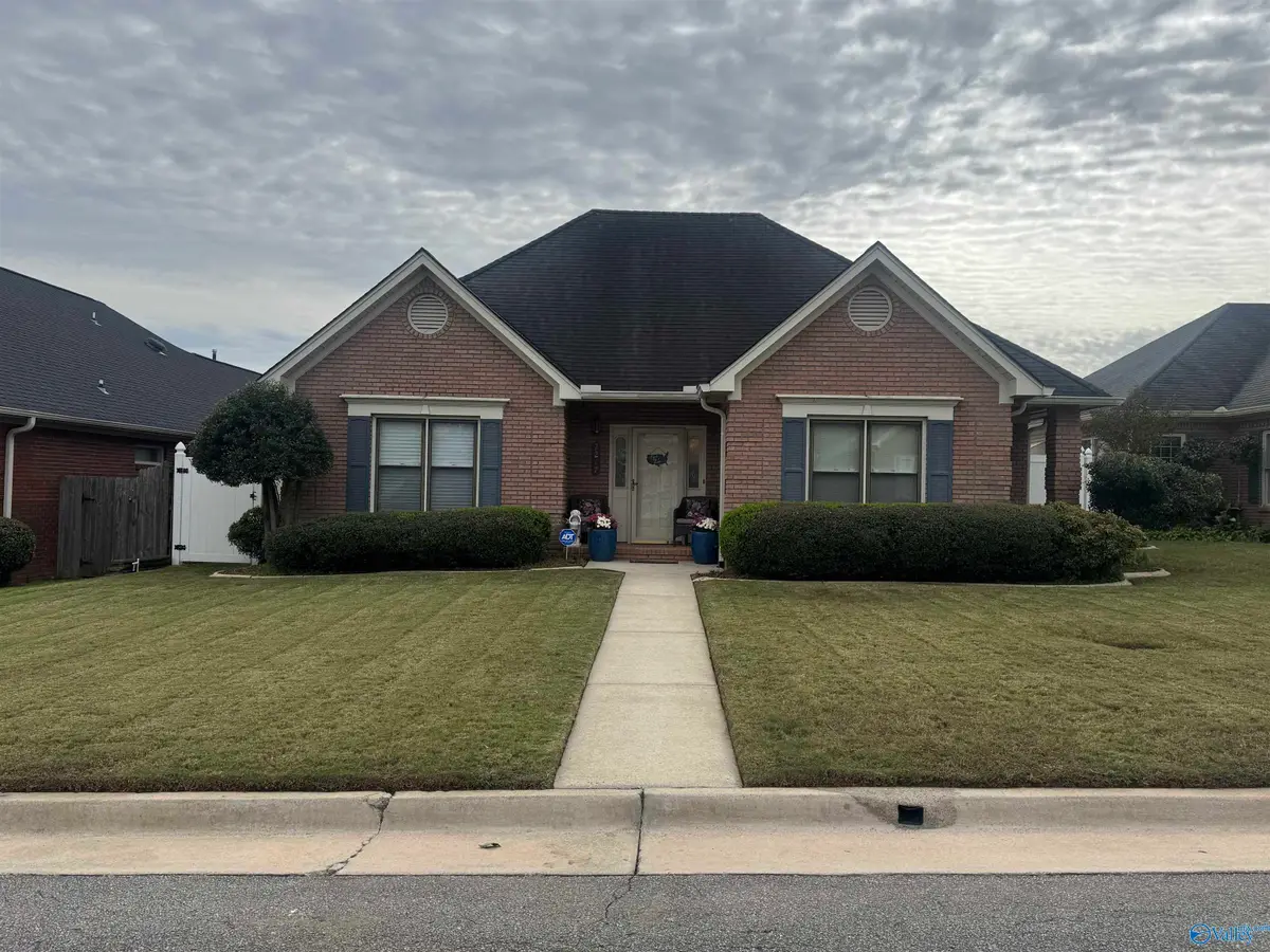 2217 Yorkshire Se Se, Decatur, AL 35601 - Image #1