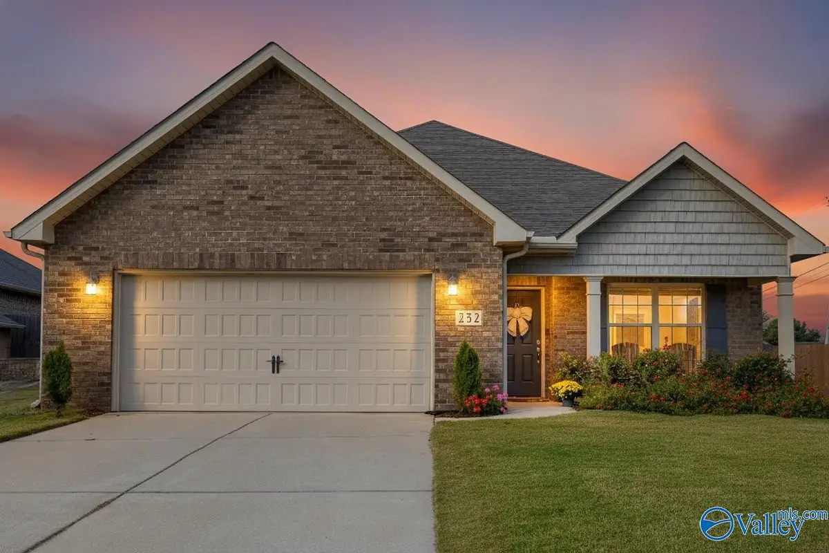 232 Olde Dogwood Trail, Decatur, AL 35603 - Image #1