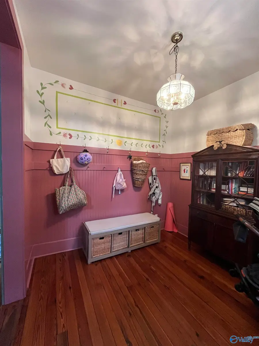 807 Ward Avenue Ne, Huntsville, AL 35801 - Image #2