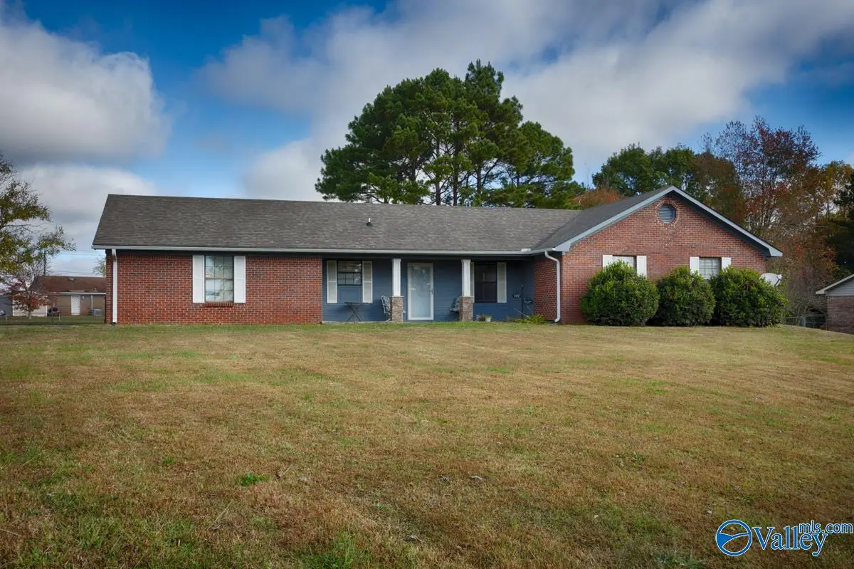 197 Silverwood Lane Ne, Hazel Green, AL 35750 - Image #1