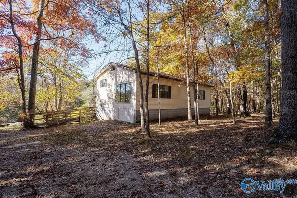 108 SE Bear Creek Road, Fort Payne, AL 35967