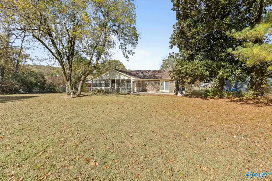 708 Royce Circle Se, Huntsville, AL 35803 - Image #2