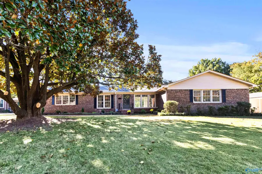 205 Teakwood Drive Sw, Huntsville, AL 35801 - Image #2