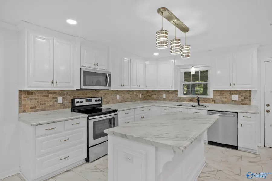 337 Perry Avenue, Somerville, AL 35670 - Image #2