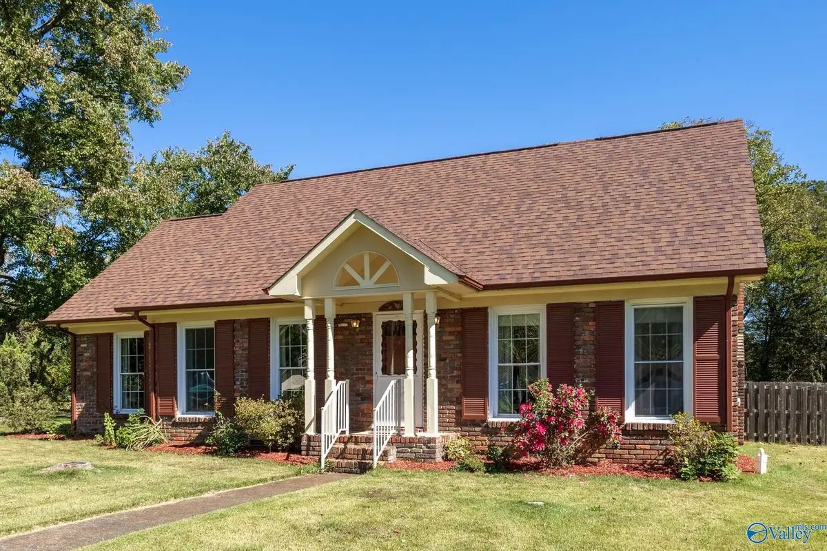 6422 Creighton Avenue Nw, Huntsville, AL 35810 - Image #1