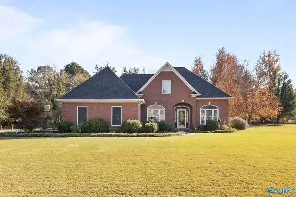 49 Creek Meadow Drive, Decatur, AL 35603